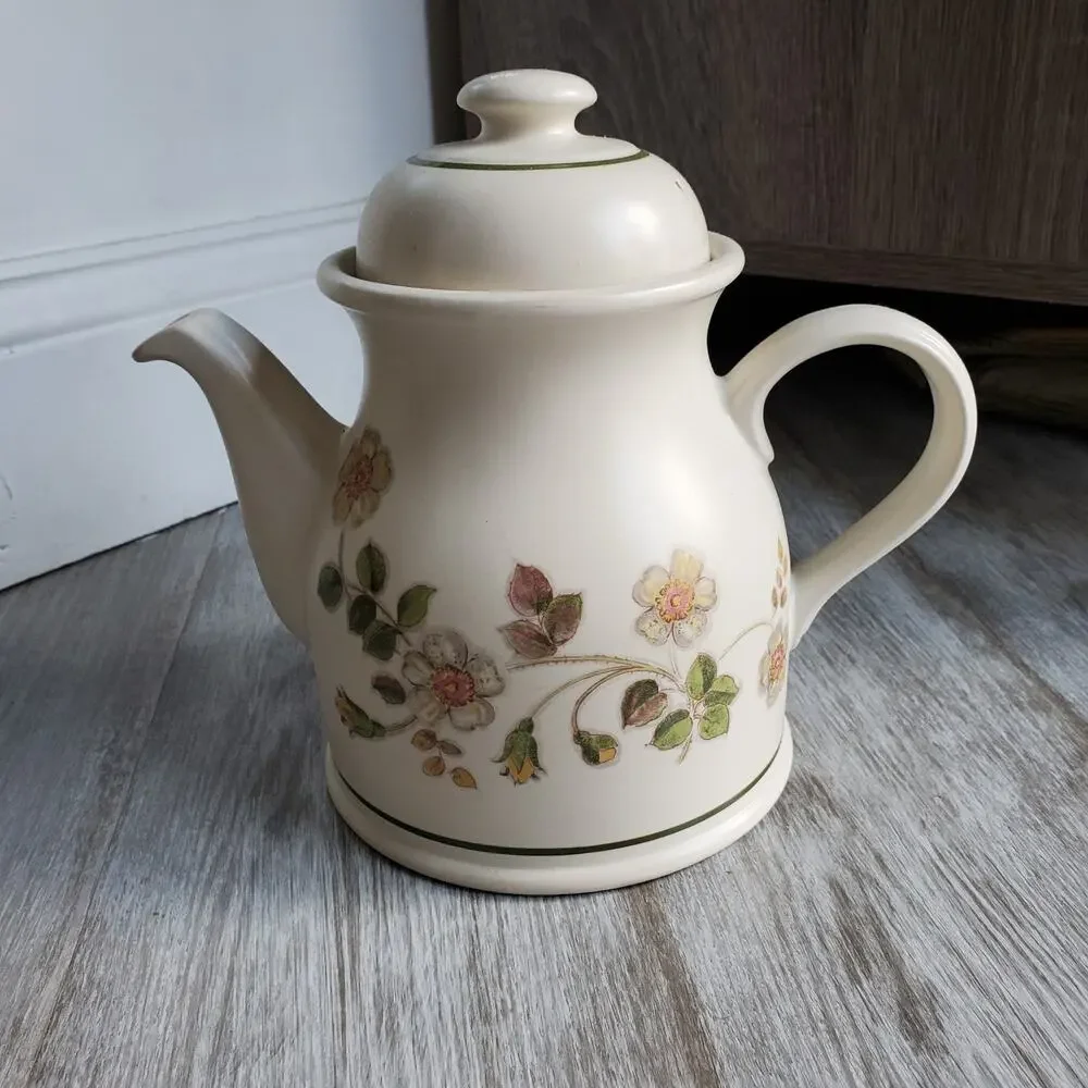 Vintage Marks & Spencer M&S Autumn Leaves 3pt Tea Coffee Pot w Lid